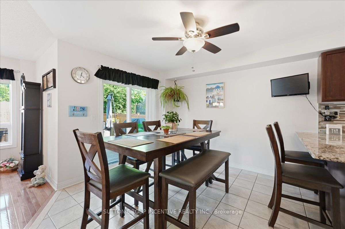17 White Crescent Property Photo 11
