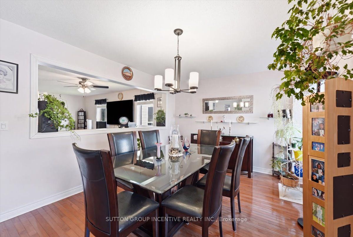 17 White Crescent Property Photo 12