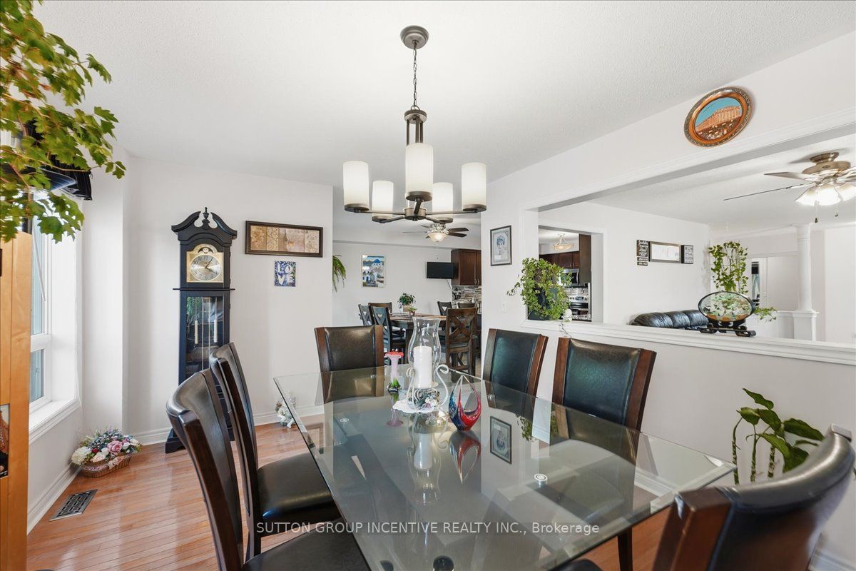 17 White Crescent Property Photo 13