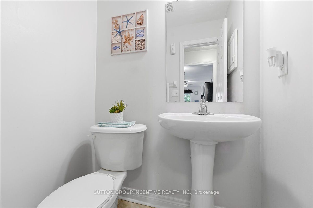 17 White Crescent Property Photo 14