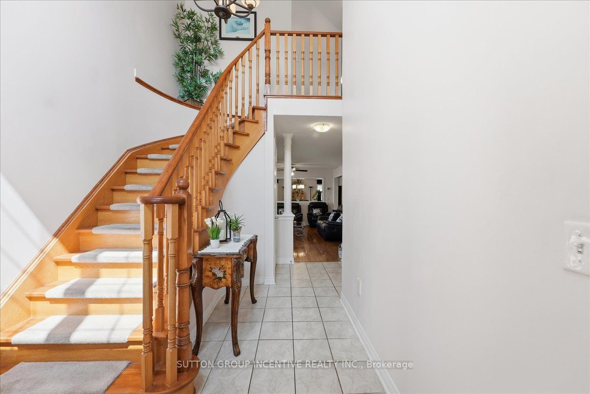 17 White Crescent Property Photo 16