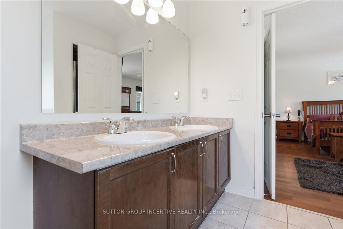 17 White Crescent Property Photo 21