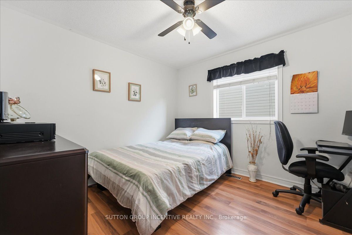 17 White Crescent Property Photo 24