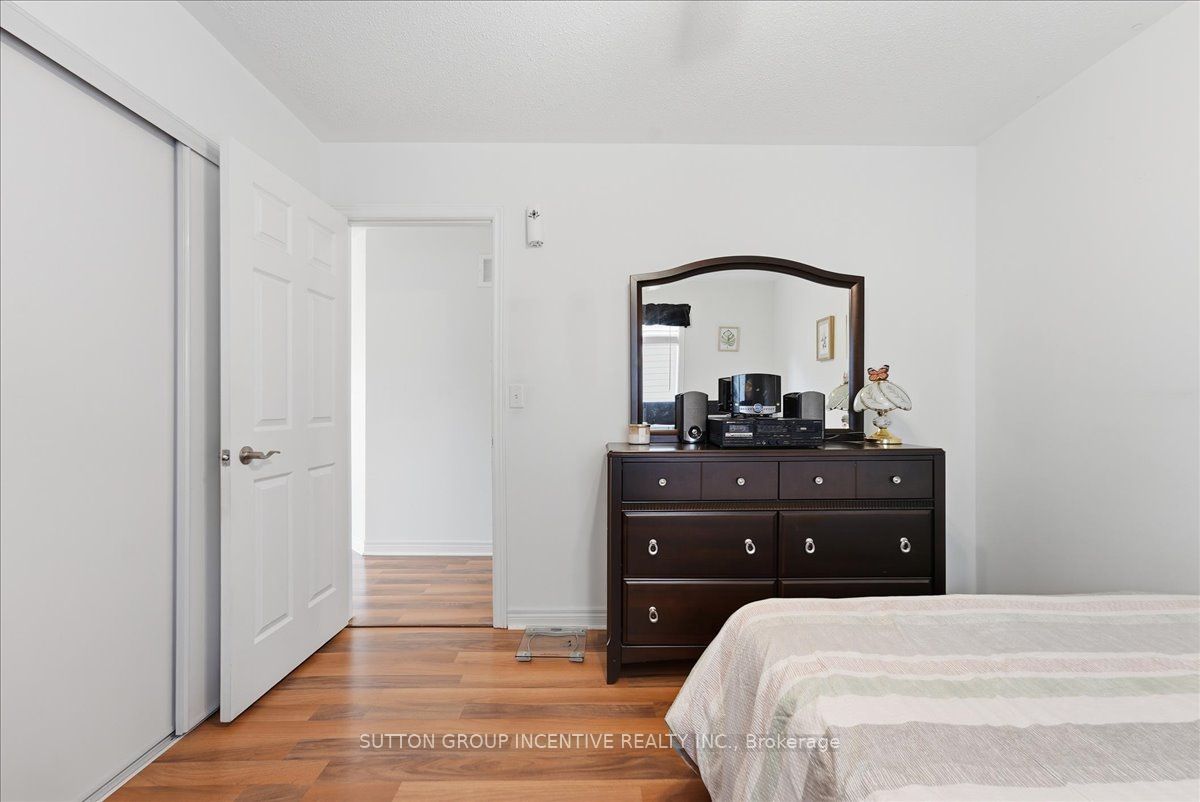 17 White Crescent Property Photo 25