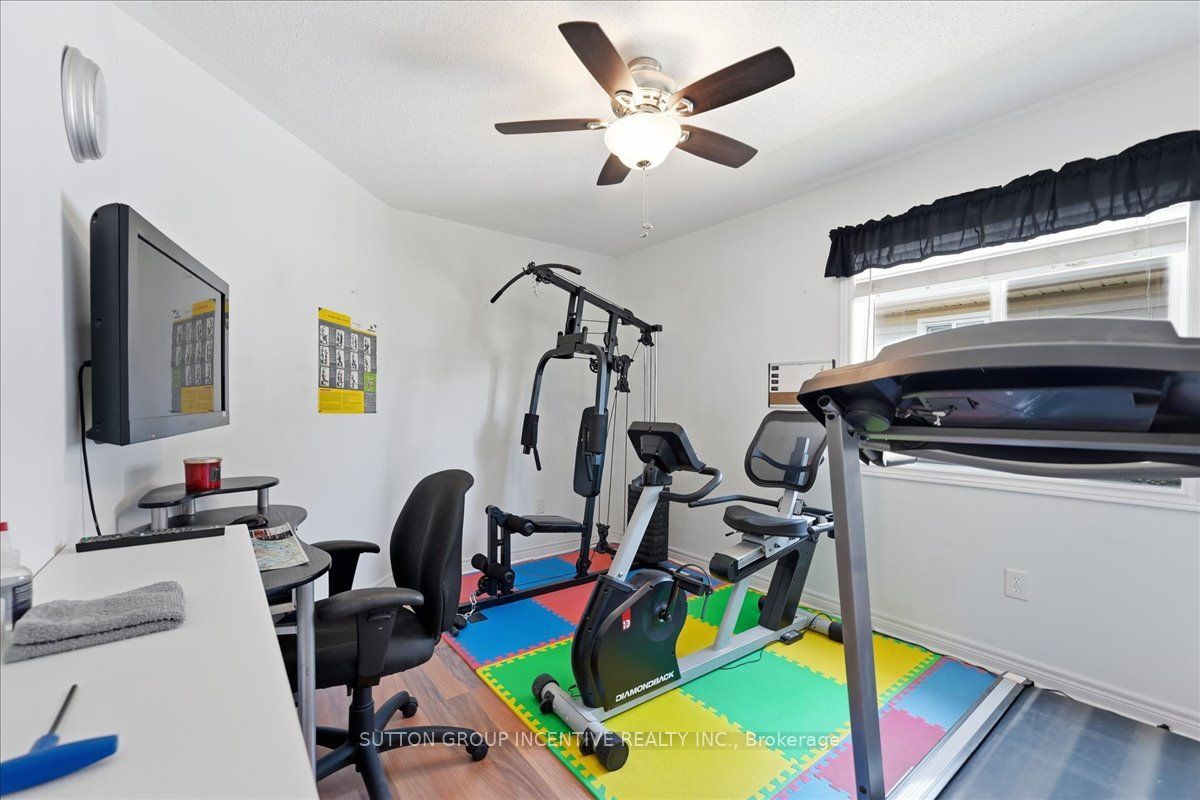 17 White Crescent Property Photo 26