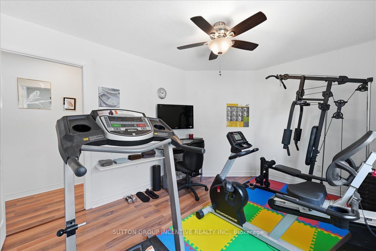 17 White Crescent Property Photo 27