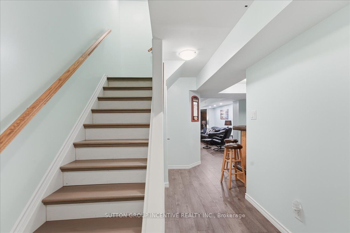 17 White Crescent Property Photo 29