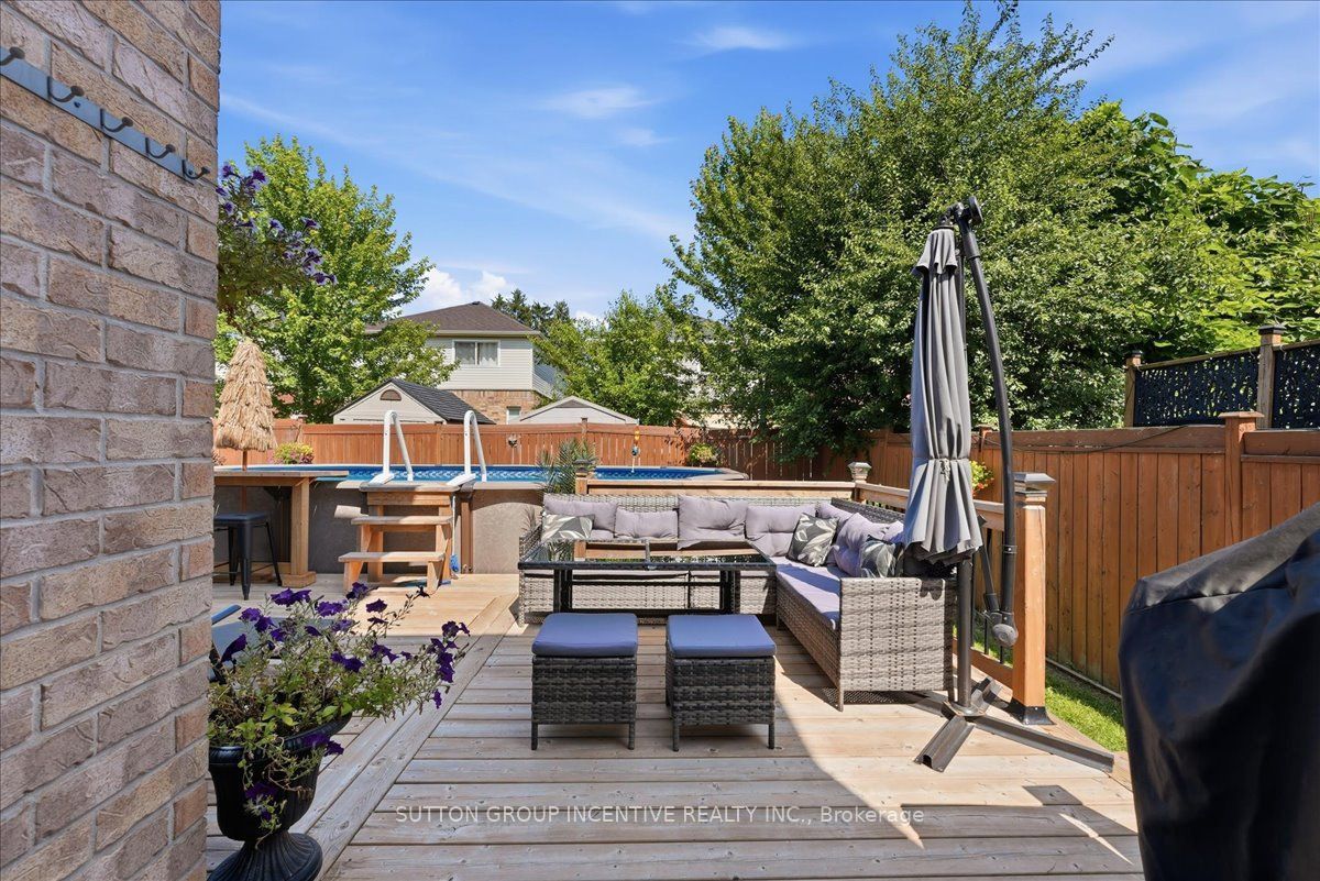 17 White Crescent Property Photo 36