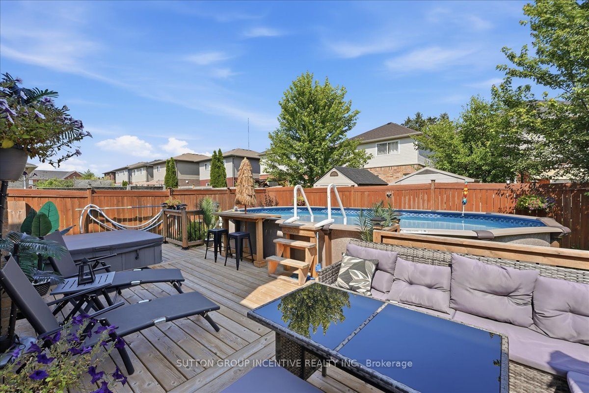 17 White Crescent Property Photo 37