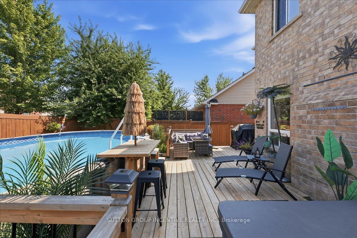 17 White Crescent Property Photo 39
