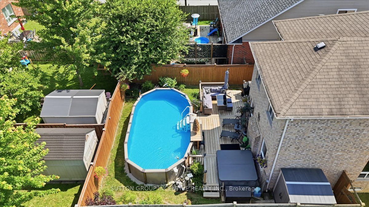 17 White Crescent Property Photo 43