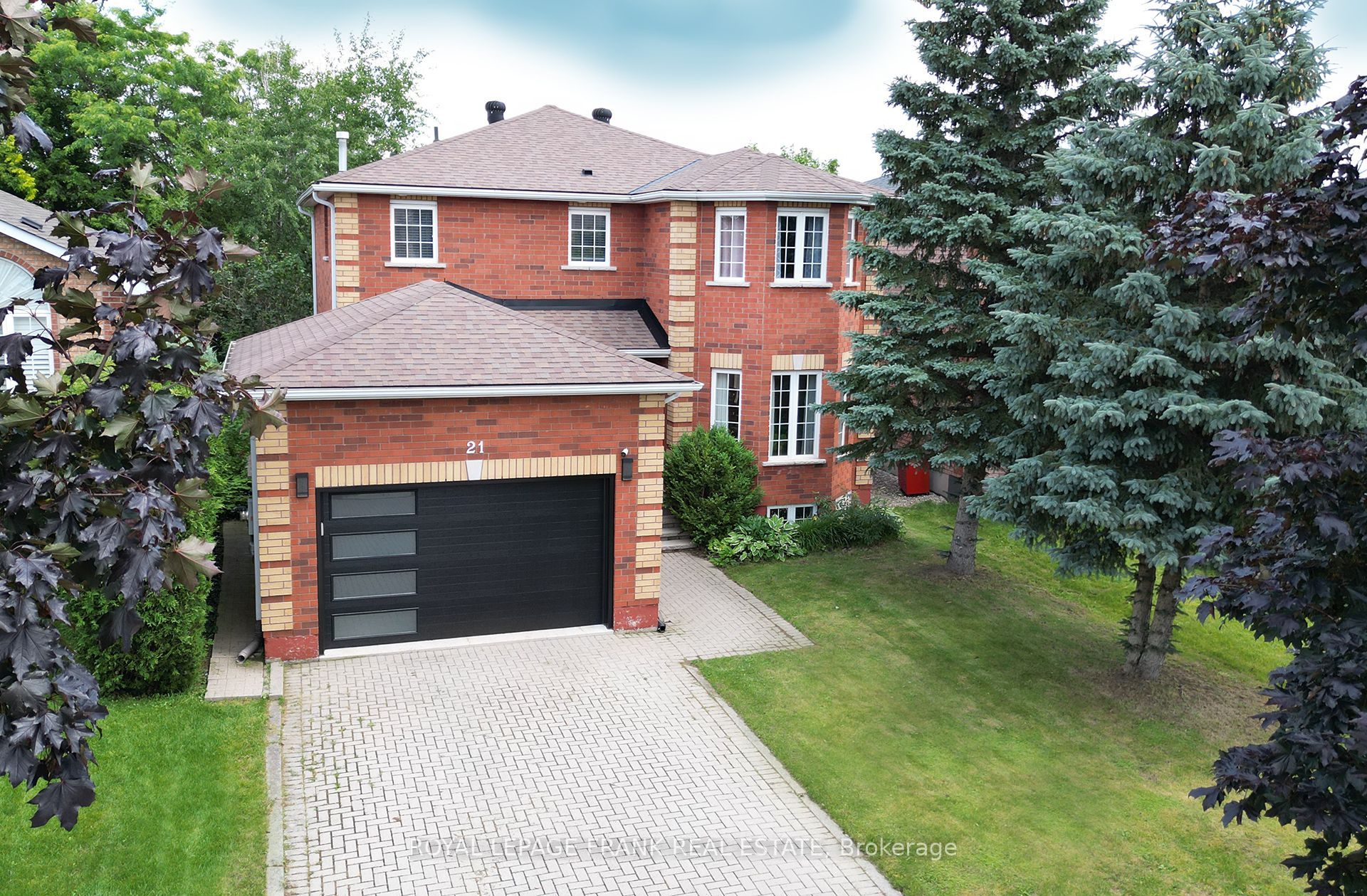 21 Crompton Drive Property Photo 1