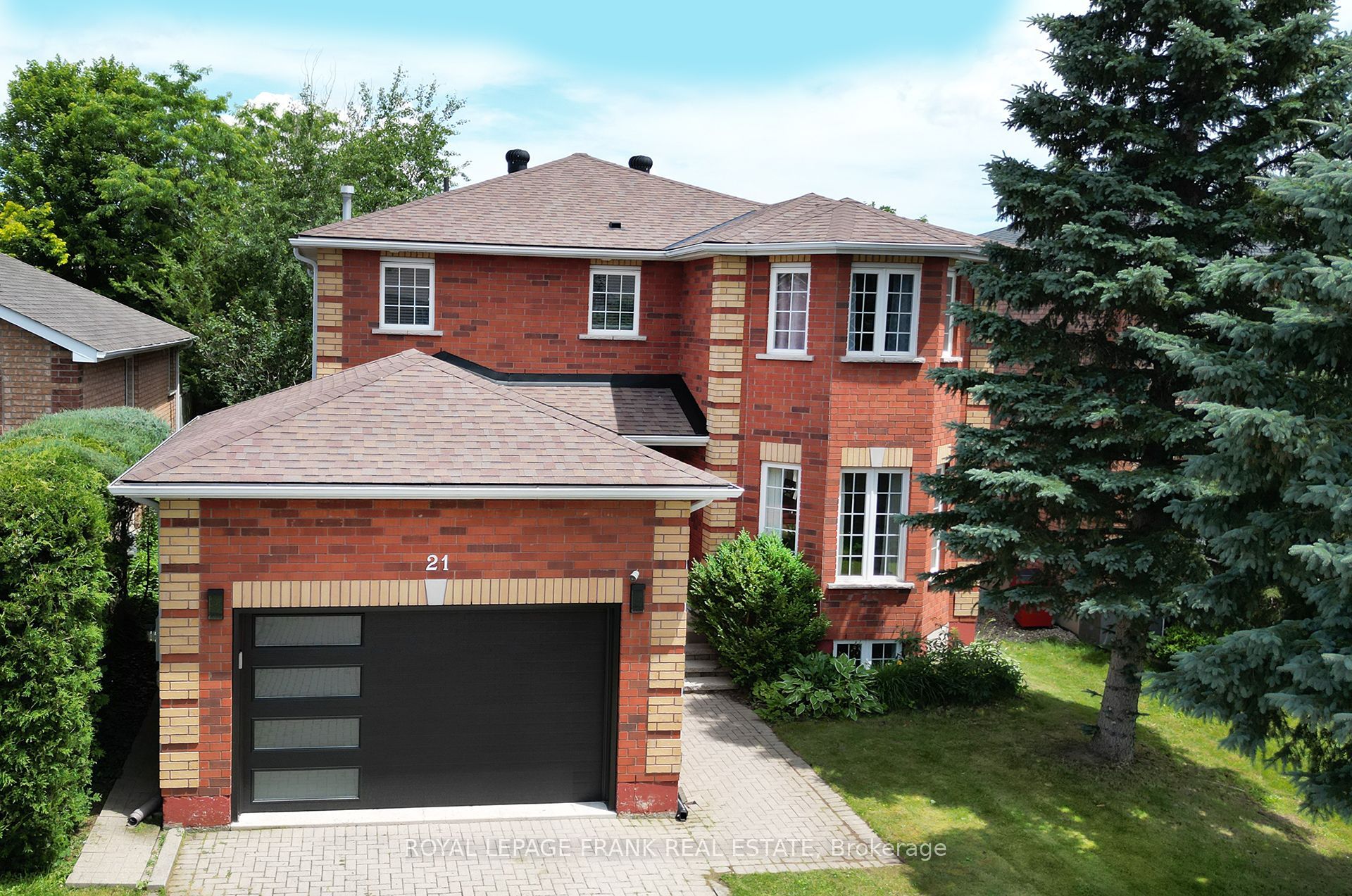 21 Crompton Drive Property Photo 2
