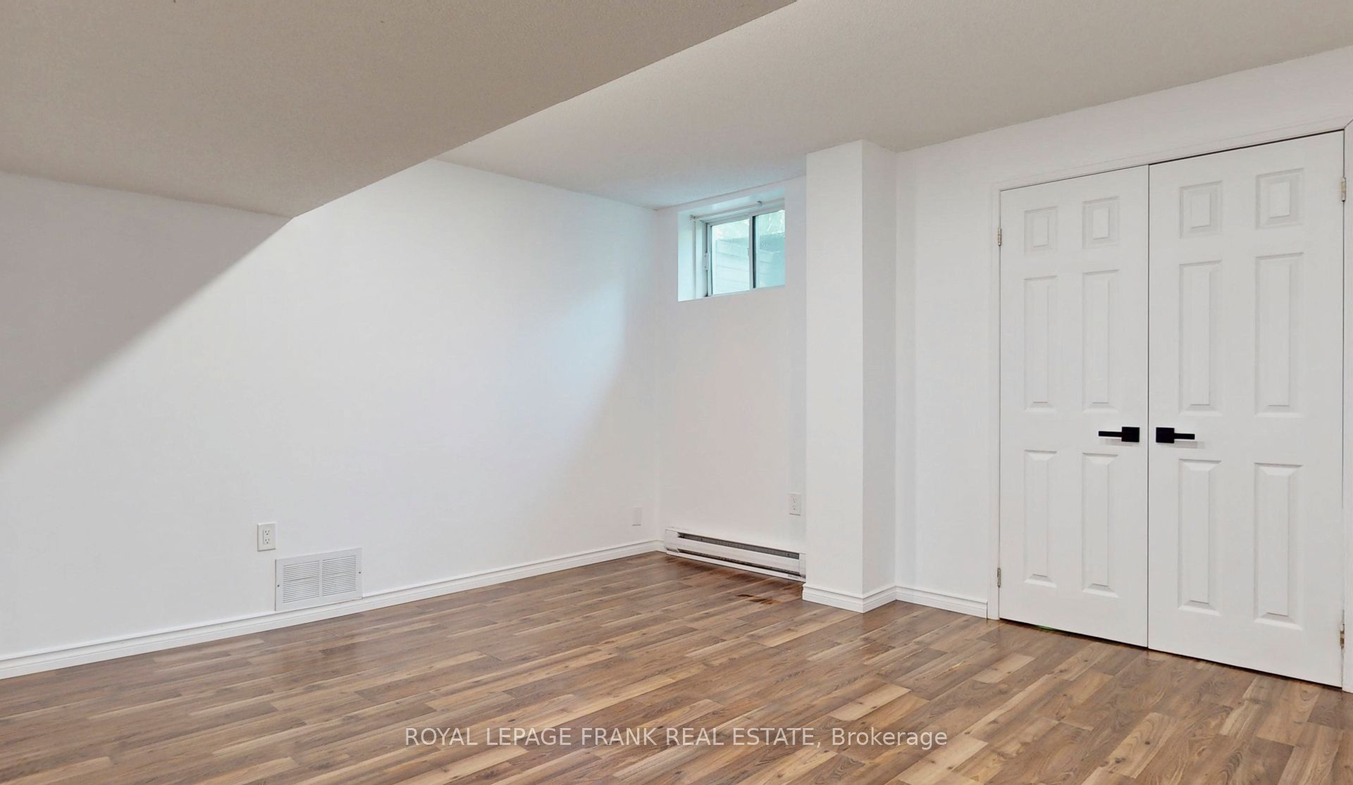 21 Crompton Drive Property Photo 9