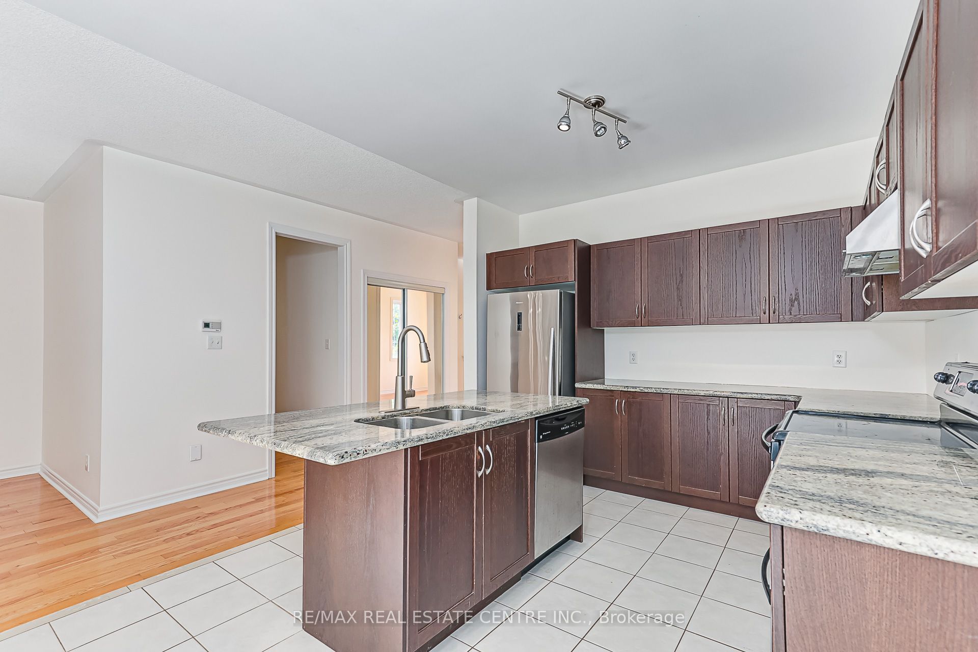 78 White Sands Way Property Photo 15