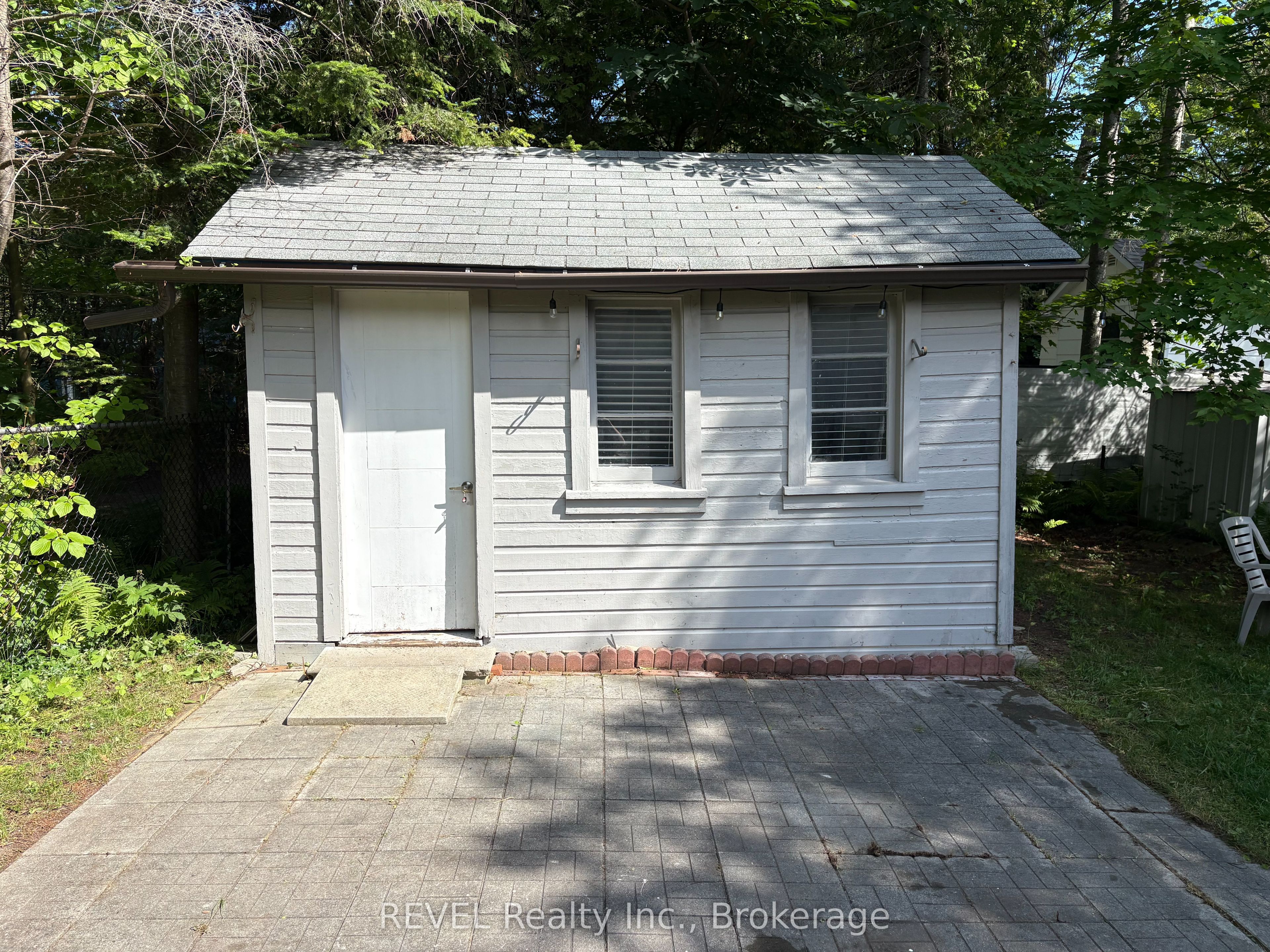 3184 Mosley Street Property Photo 22
