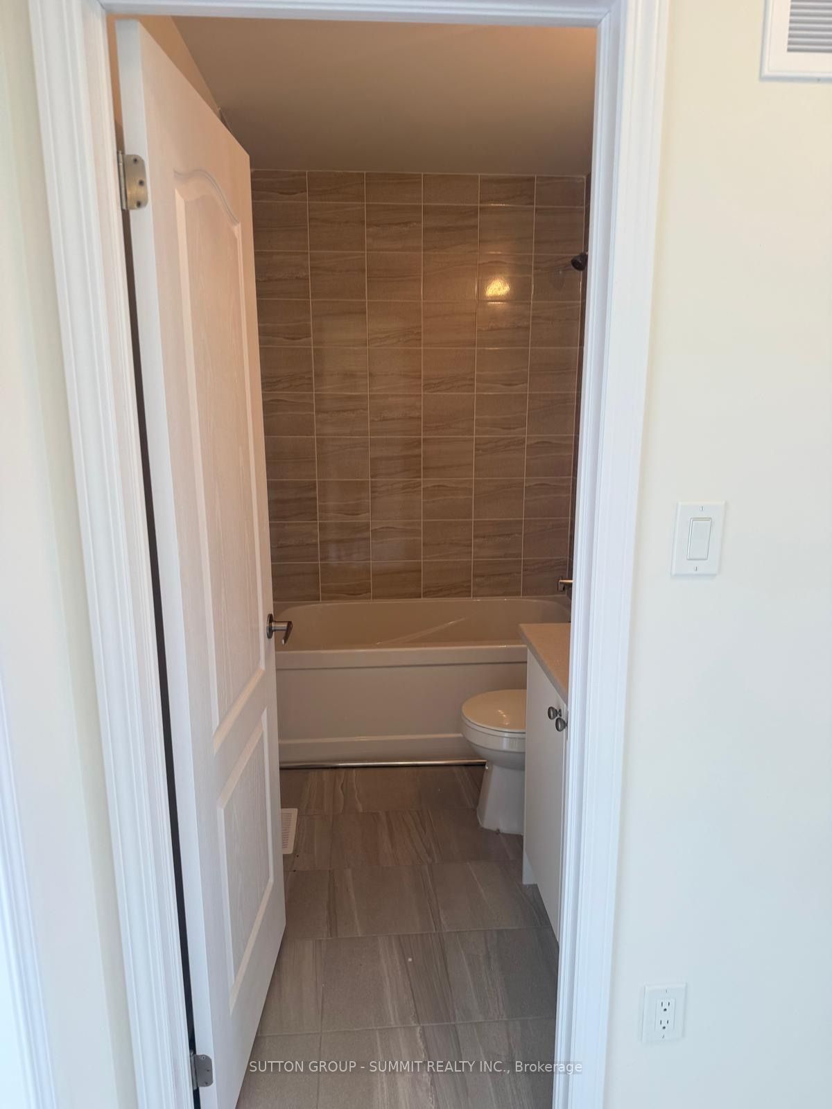 72 Sandhill Crane Drive Property Photo 4