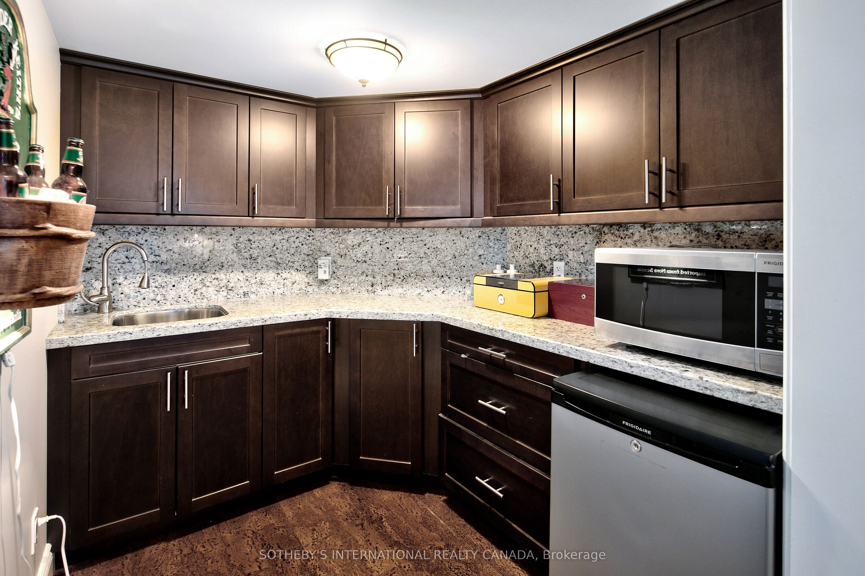 156 Bartlett Boulevard Property Photo 26