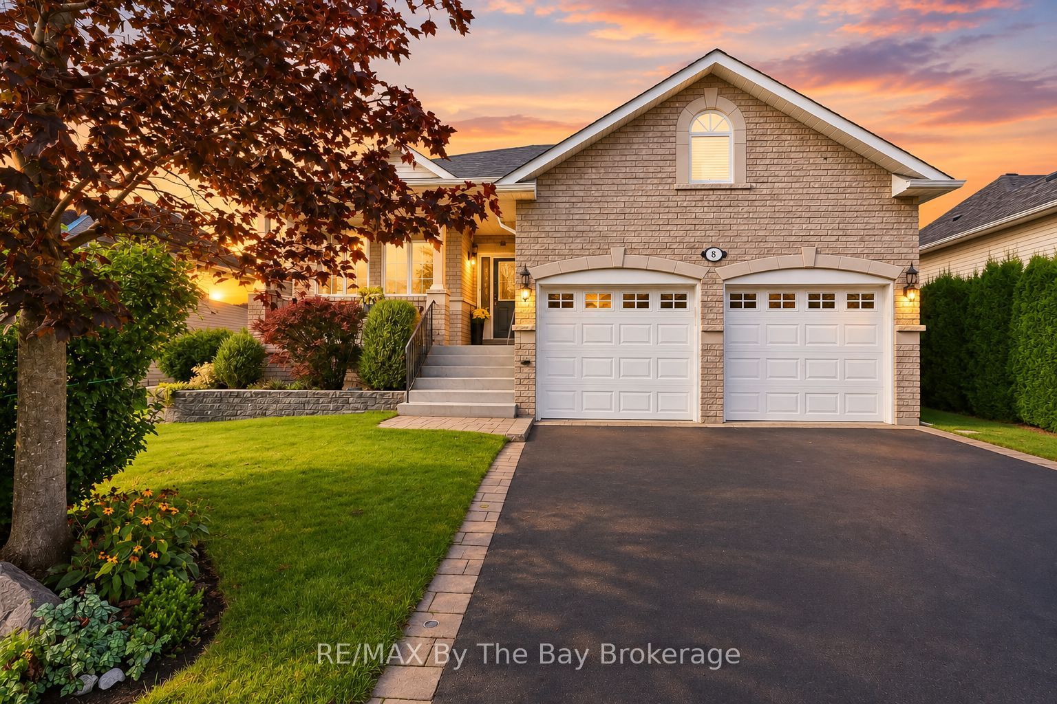 8 Middleport Drive Property Photo 1