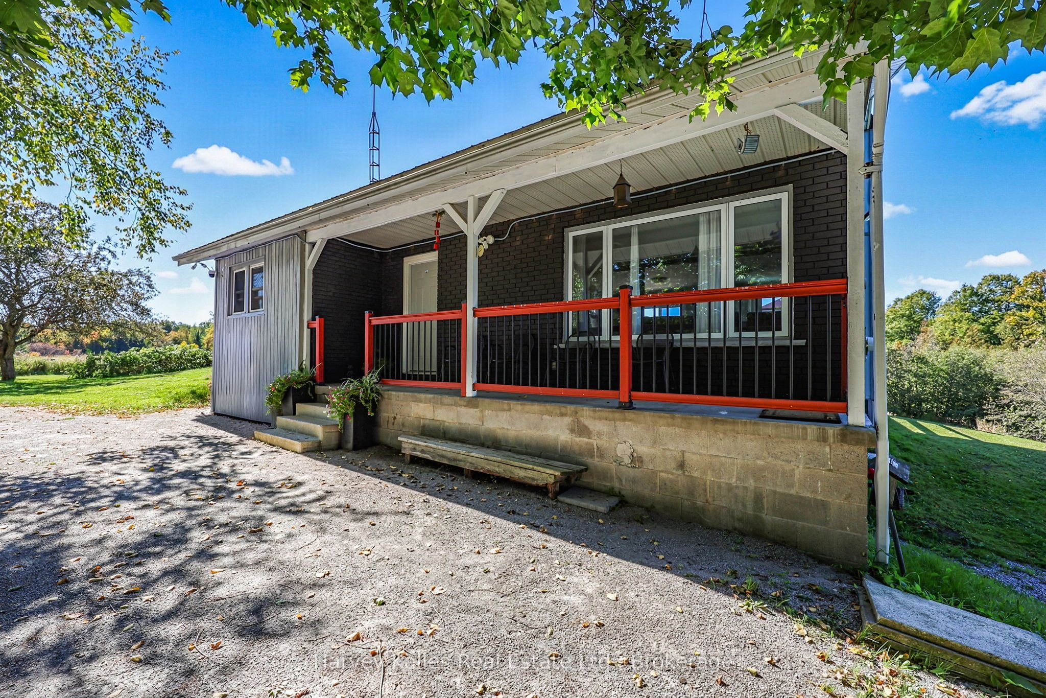 5536 Line 5 Road N Property Photo 4