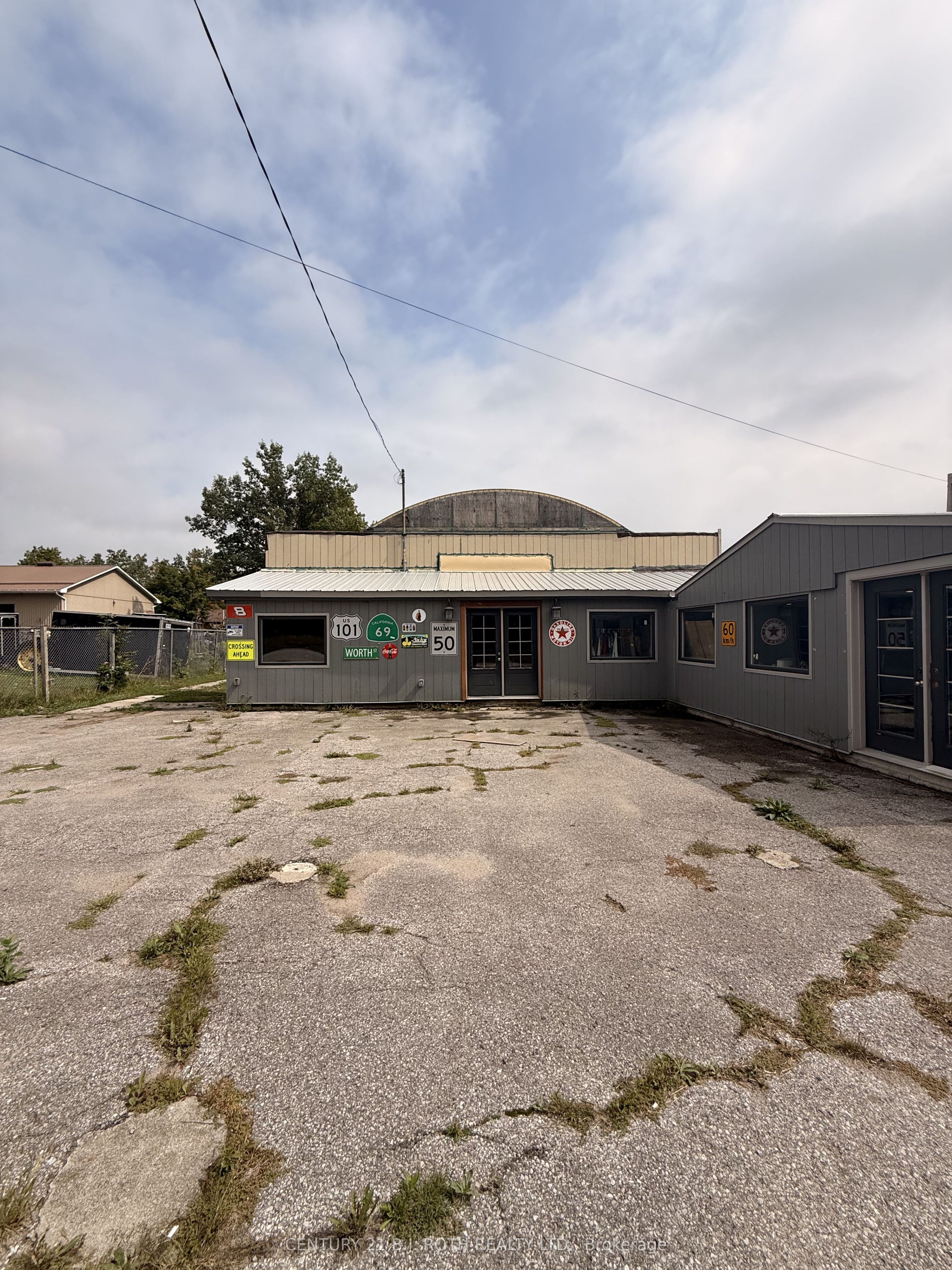 1285 Bayfield Street N Property Photo 36