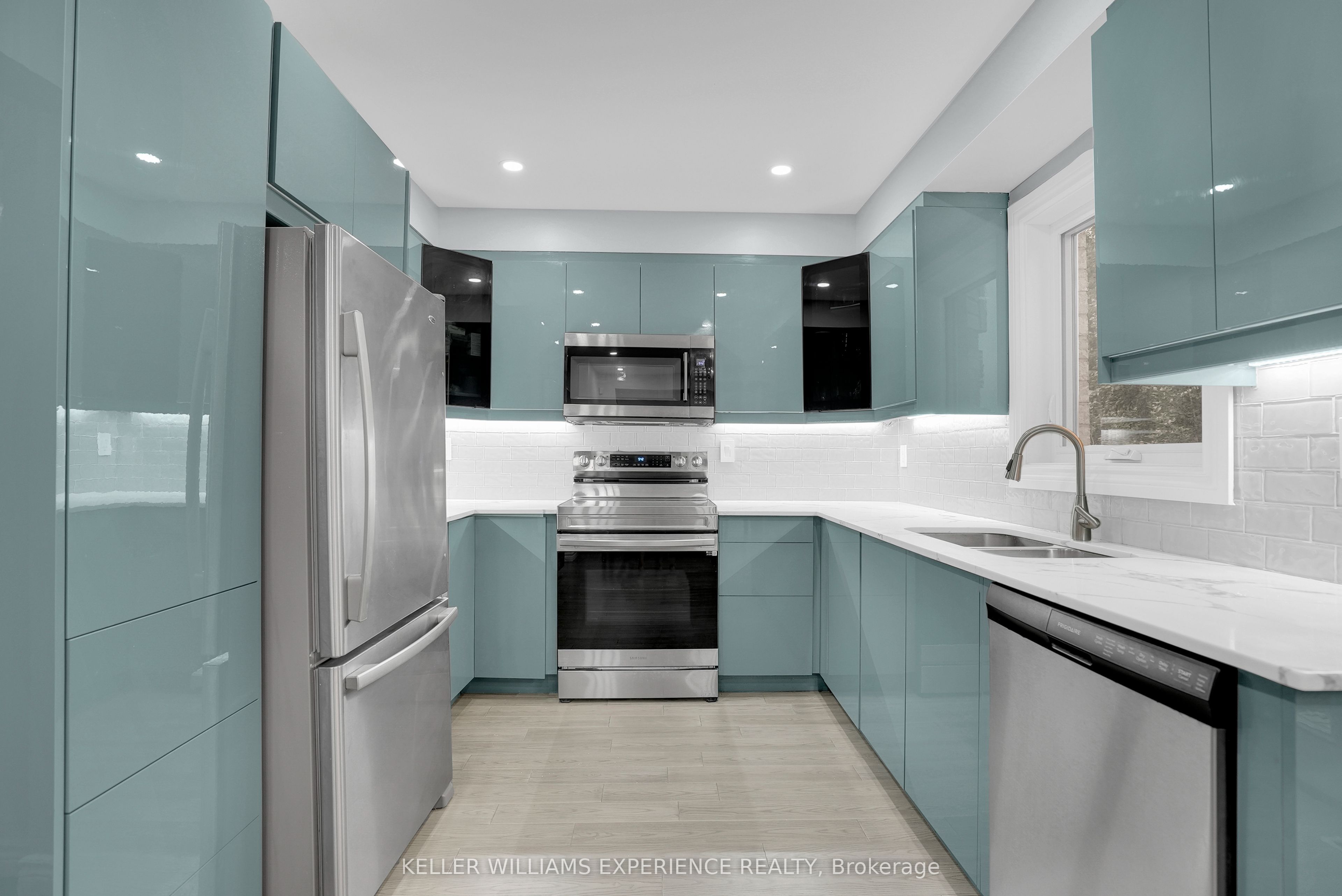 60 Nicholson Drive Property Photo 3