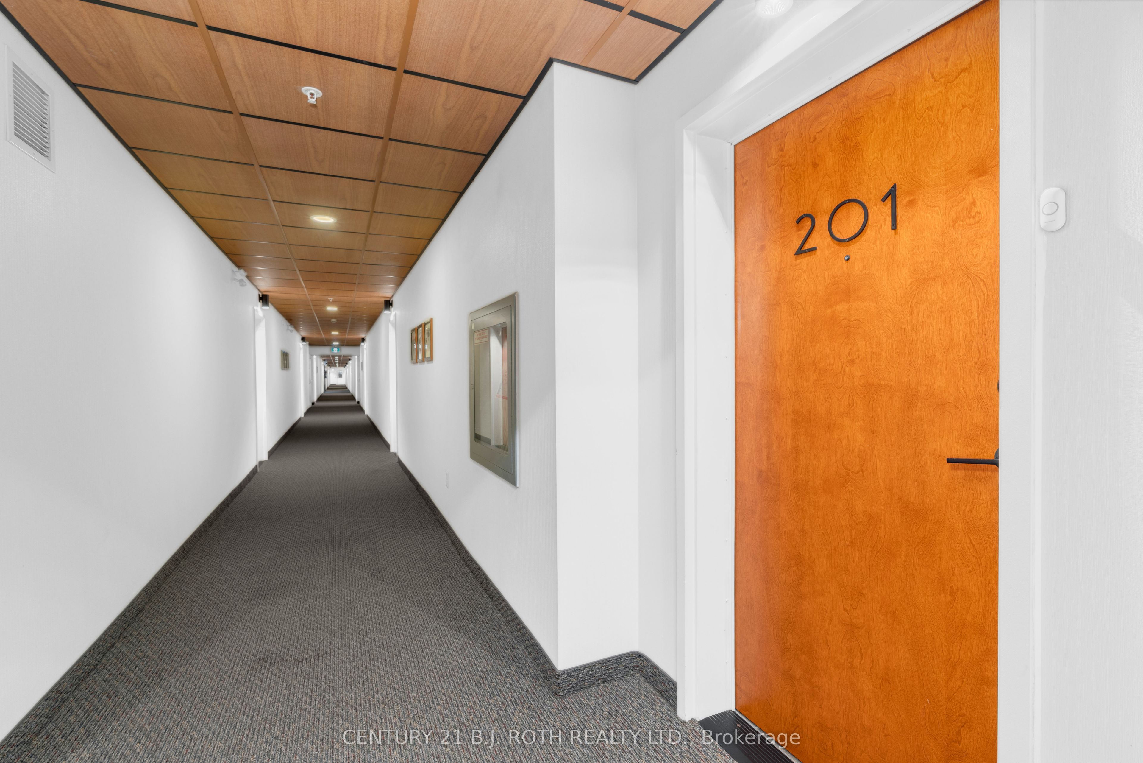 720 Yonge Street 201 Property Photo 2