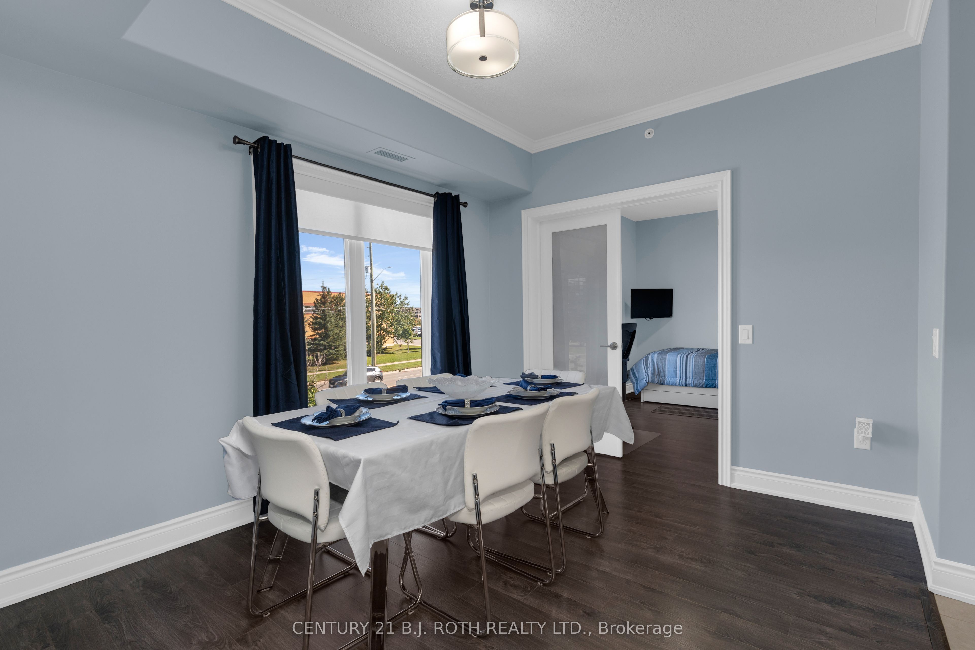 720 Yonge Street 201 Property Photo 11