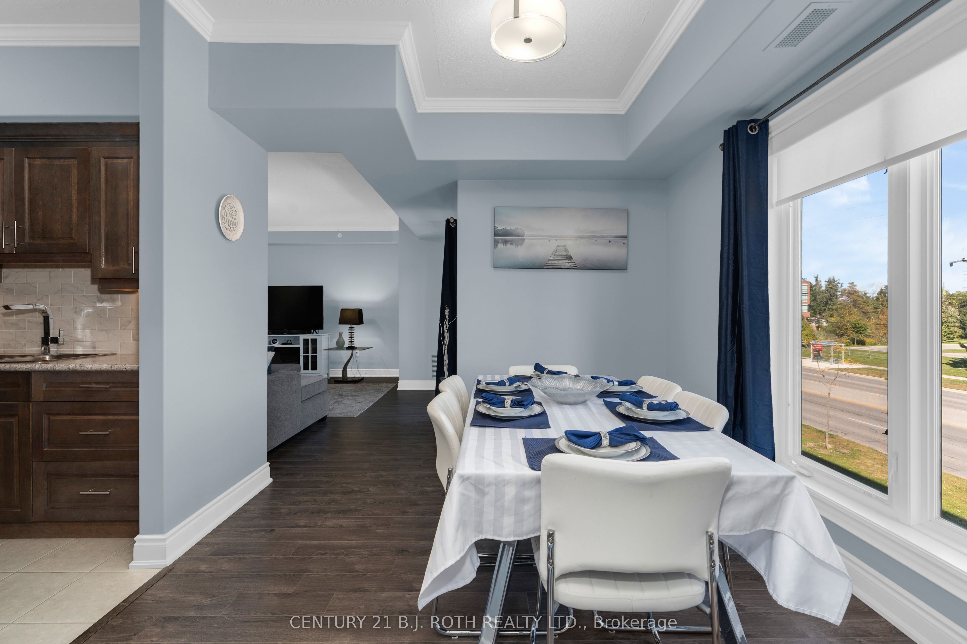 720 Yonge Street 201 Property Photo 12