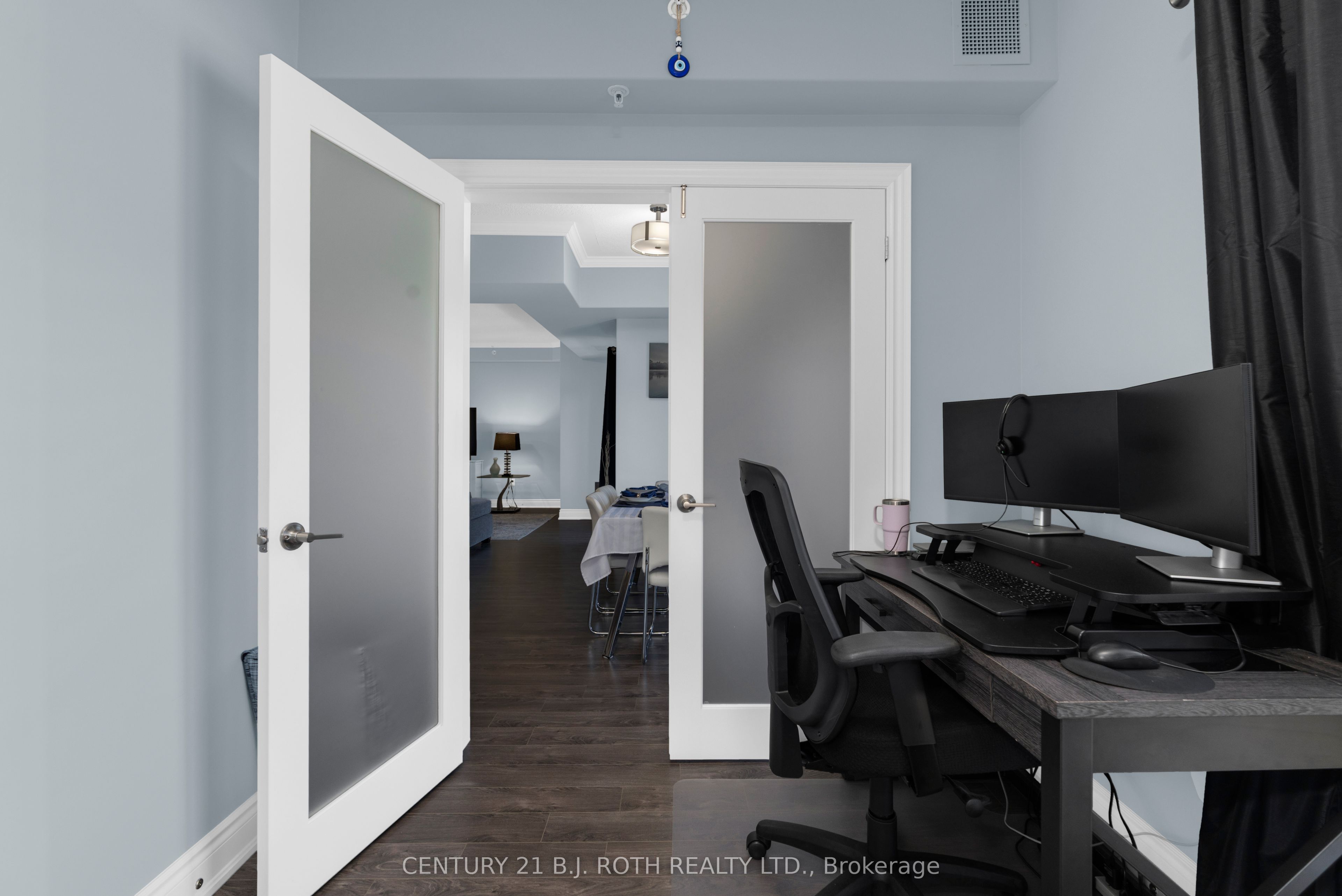 720 Yonge Street 201 Property Photo 24