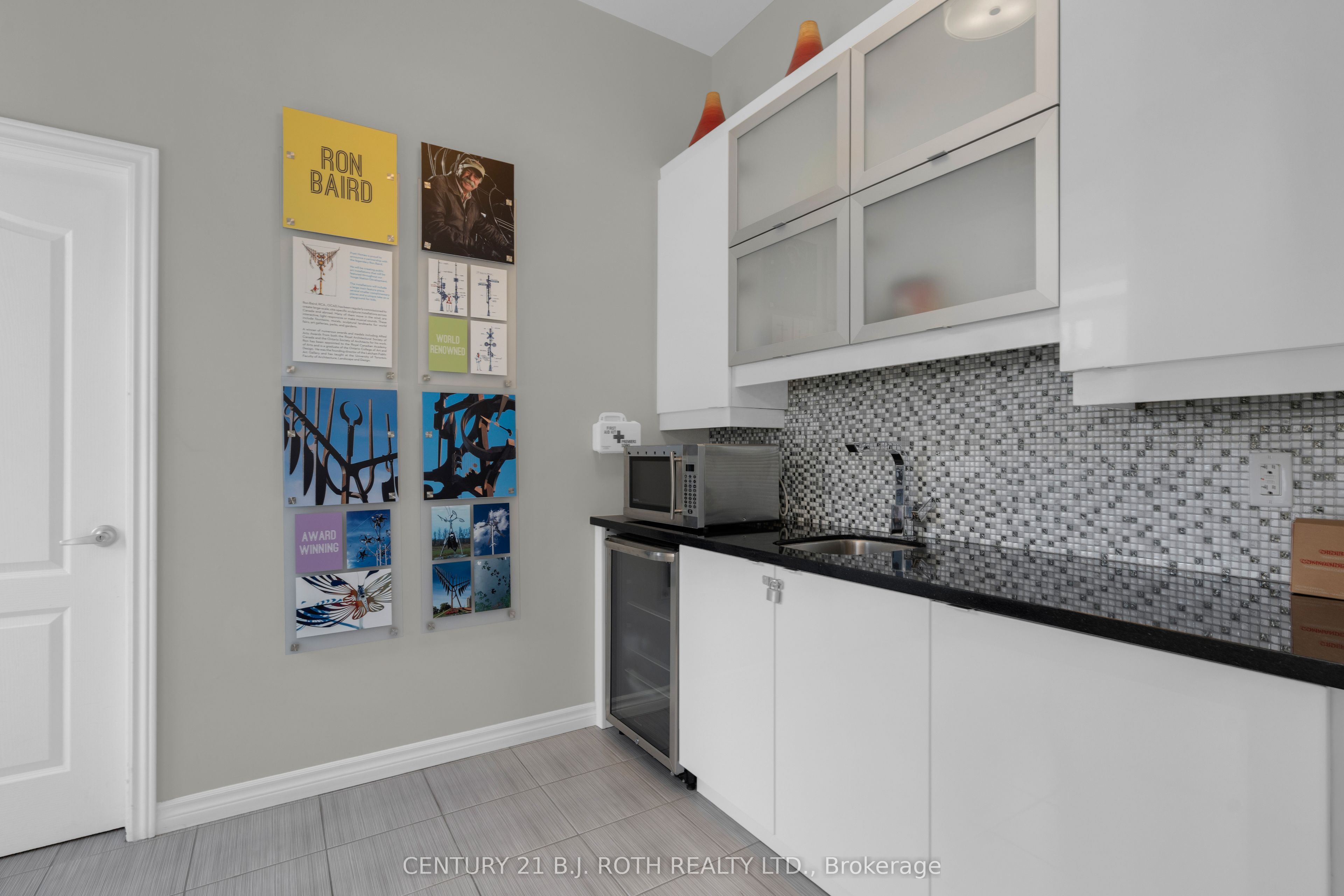 720 Yonge Street 201 Property Photo 35