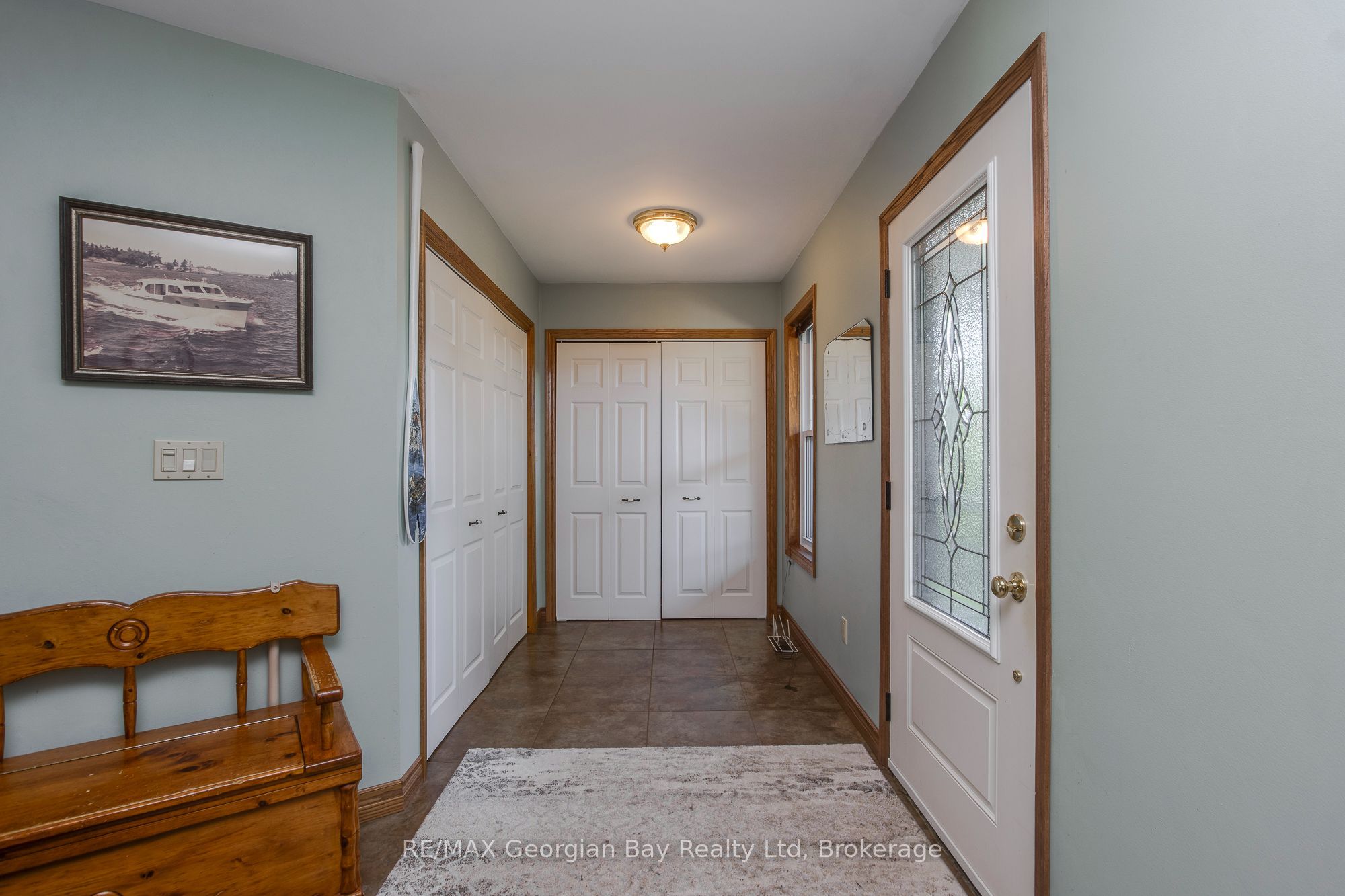 305 Lindsay Street E Property Photo 5