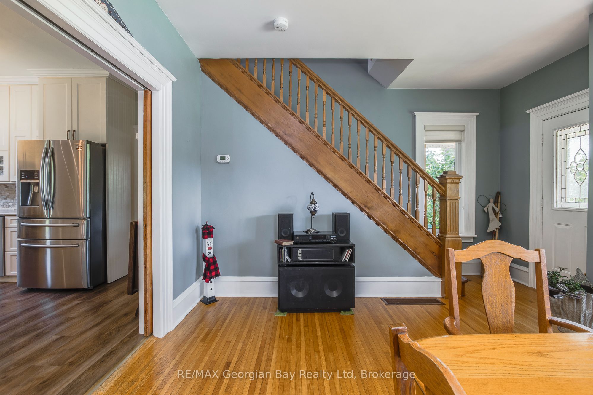 305 Lindsay Street E Property Photo 21