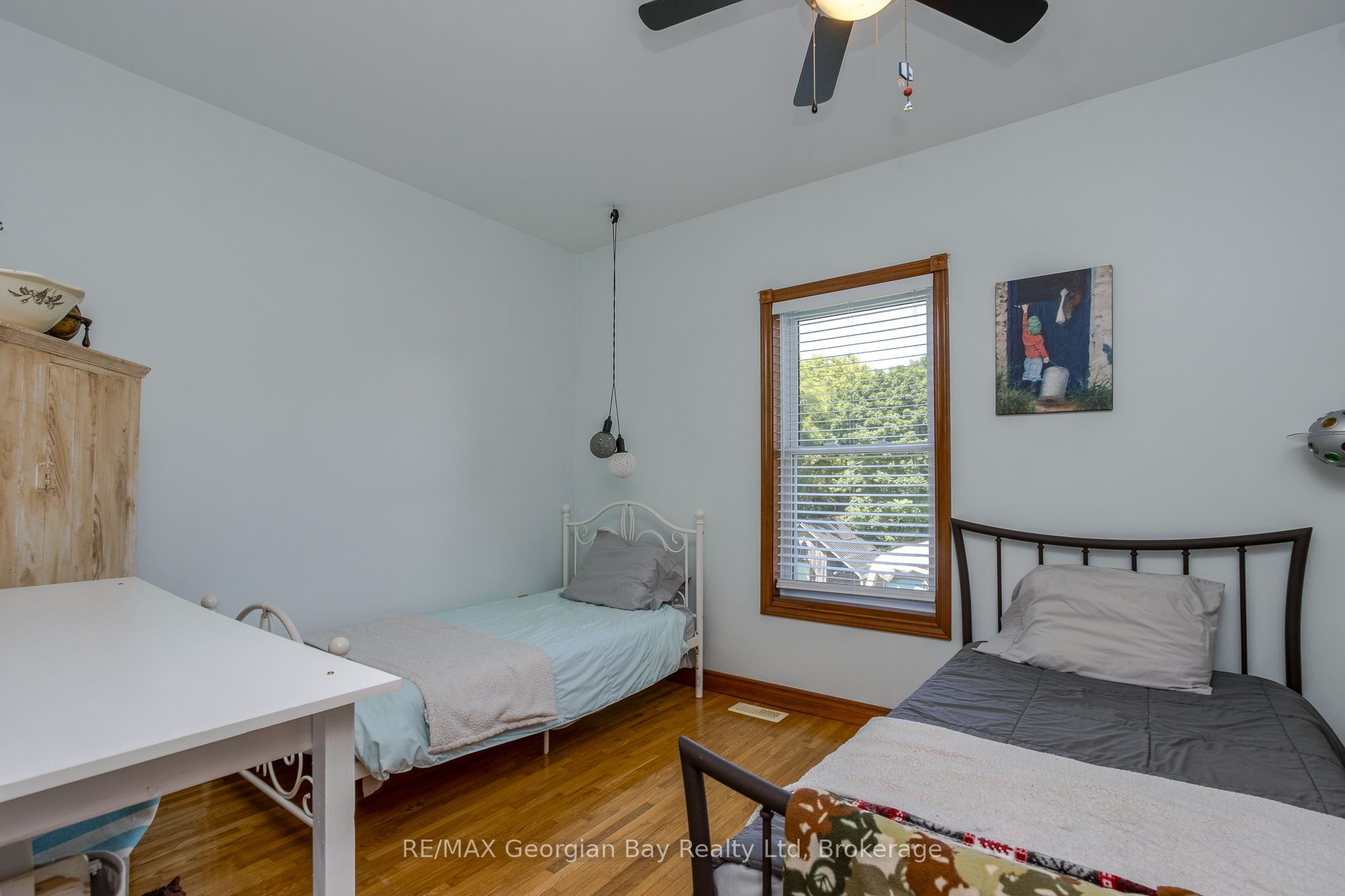 305 Lindsay Street E Property Photo 23
