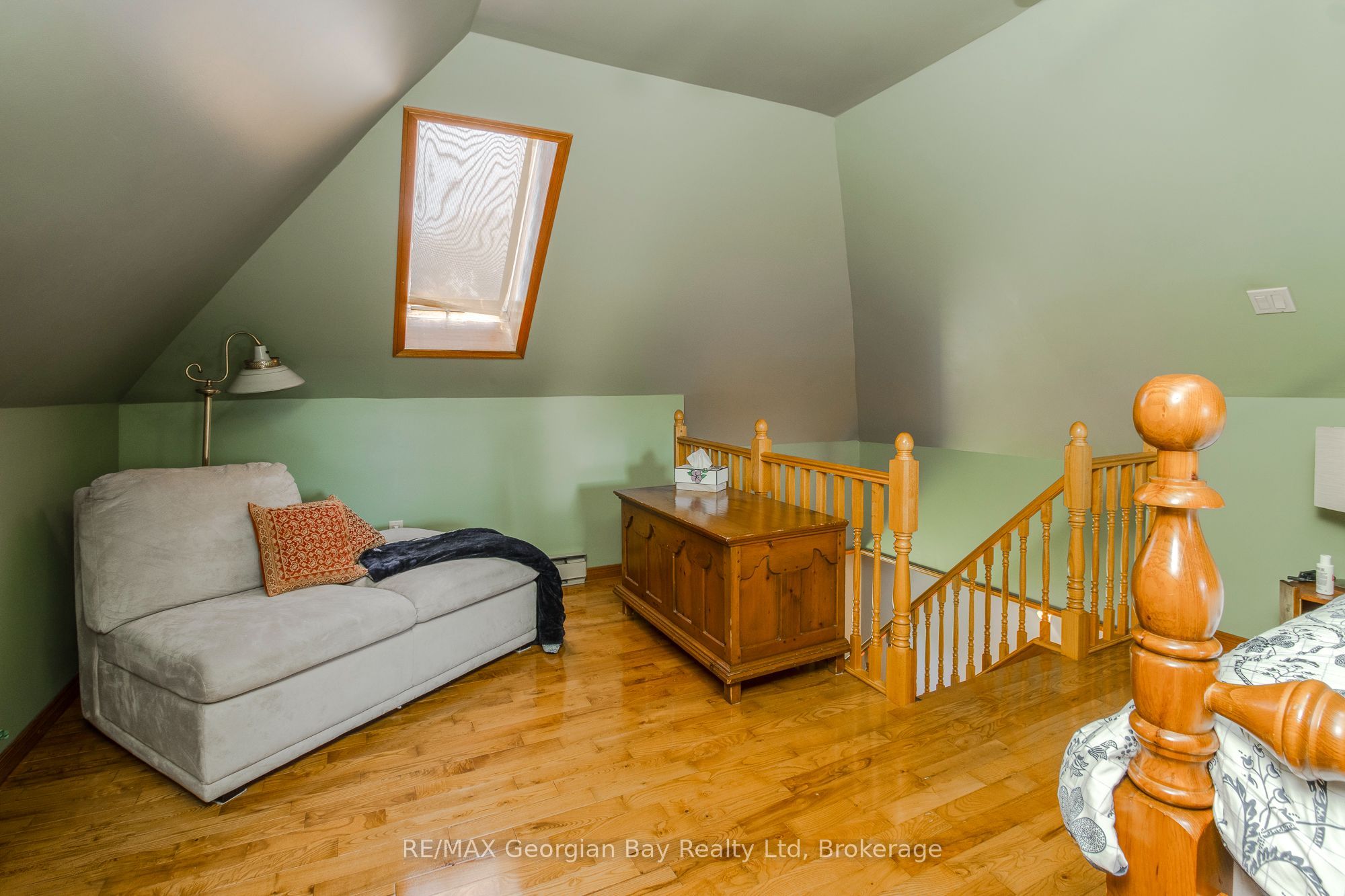 305 Lindsay Street E Property Photo 24