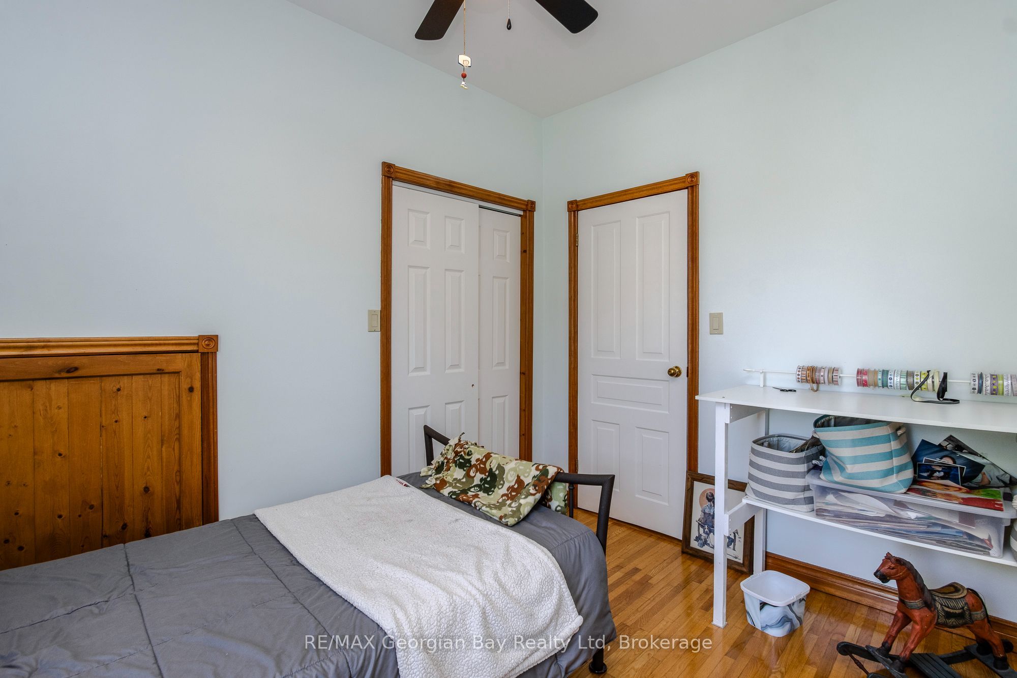 305 Lindsay Street E Property Photo 25