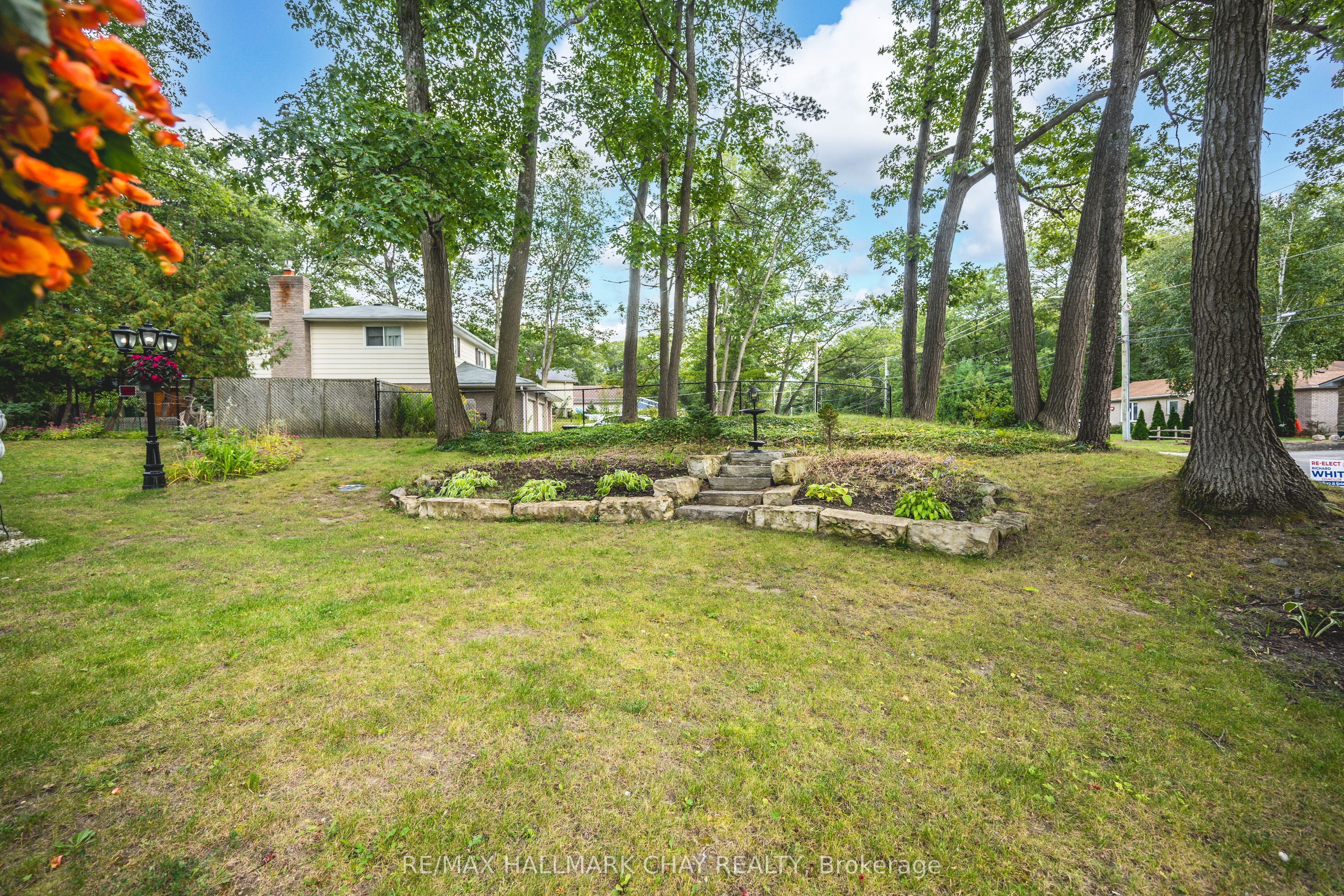 275 Sunnidale Road Property Photo 37