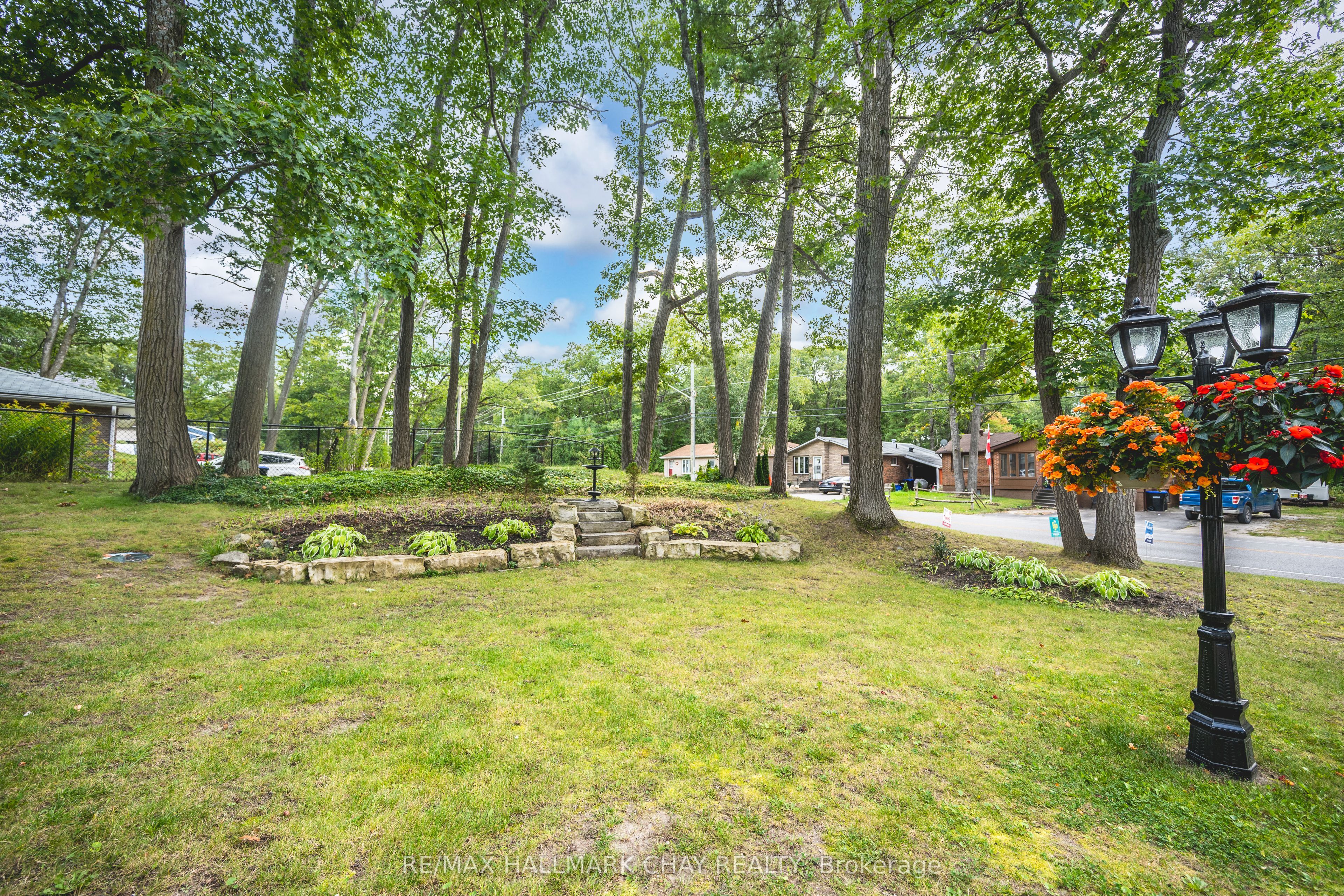 275 Sunnidale Road Property Photo 38