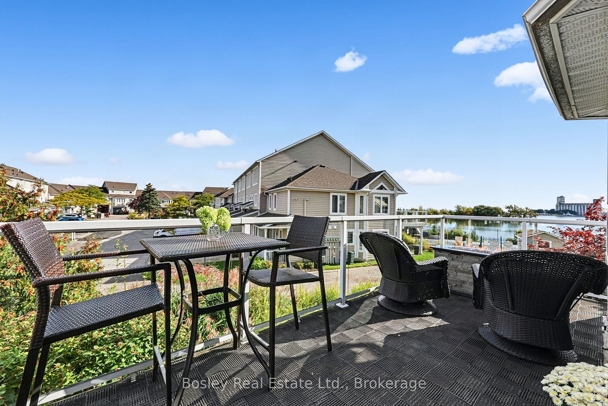 13 Cranberry Surf Property Photo 12