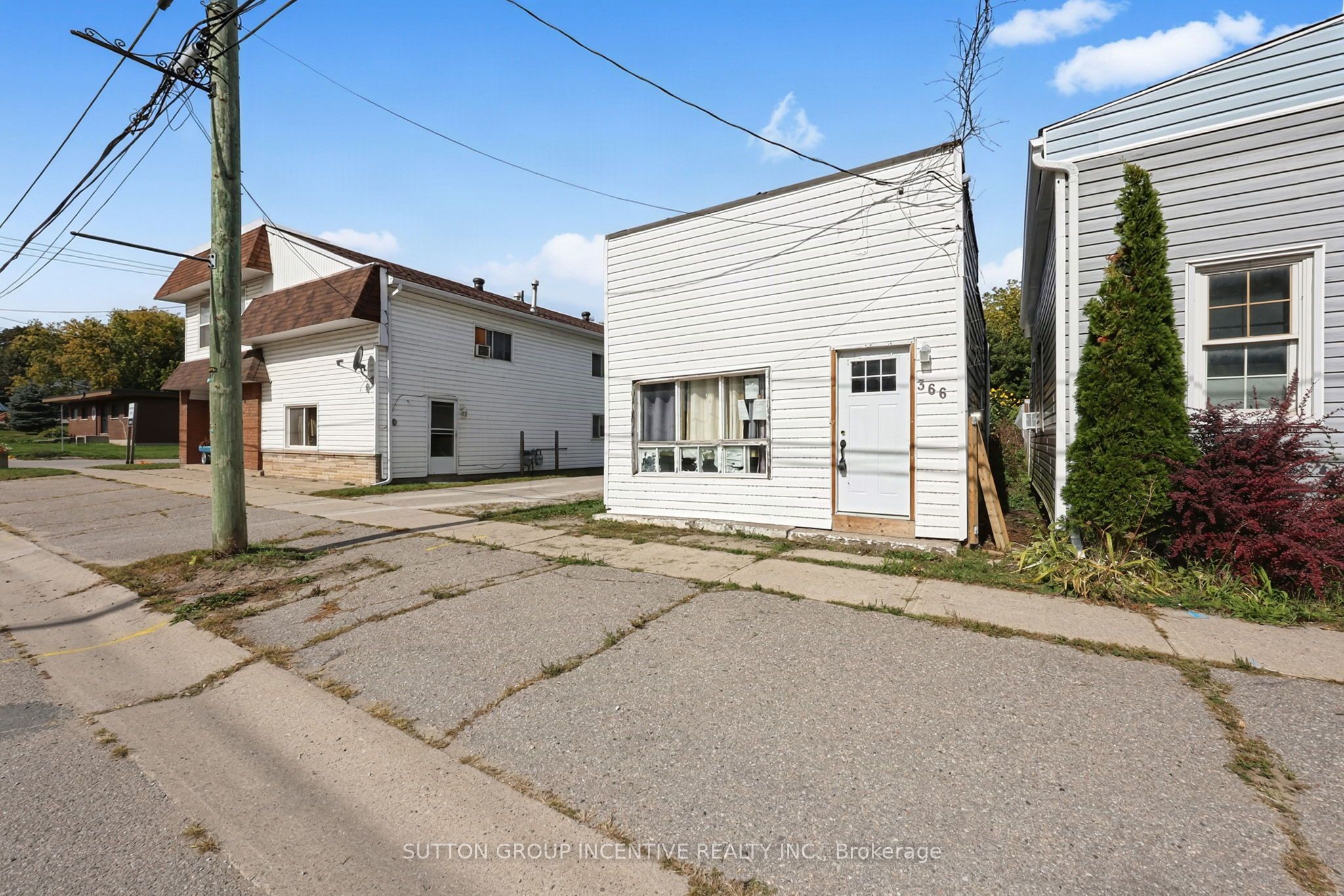 366 Talbot Street Property Photo 5