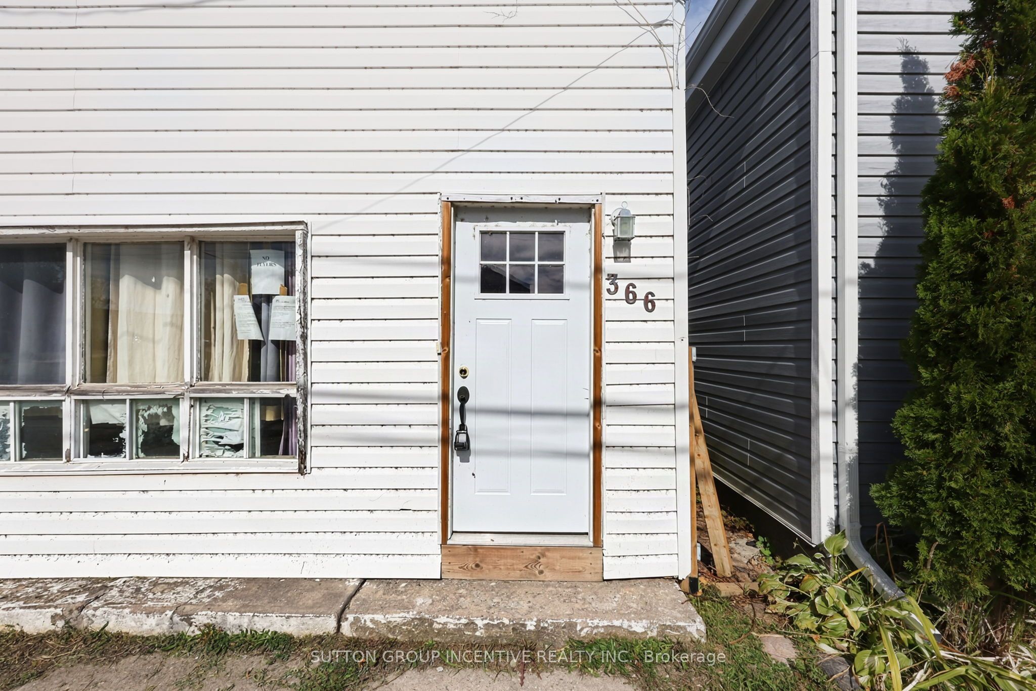 366 Talbot Street Property Photo 7