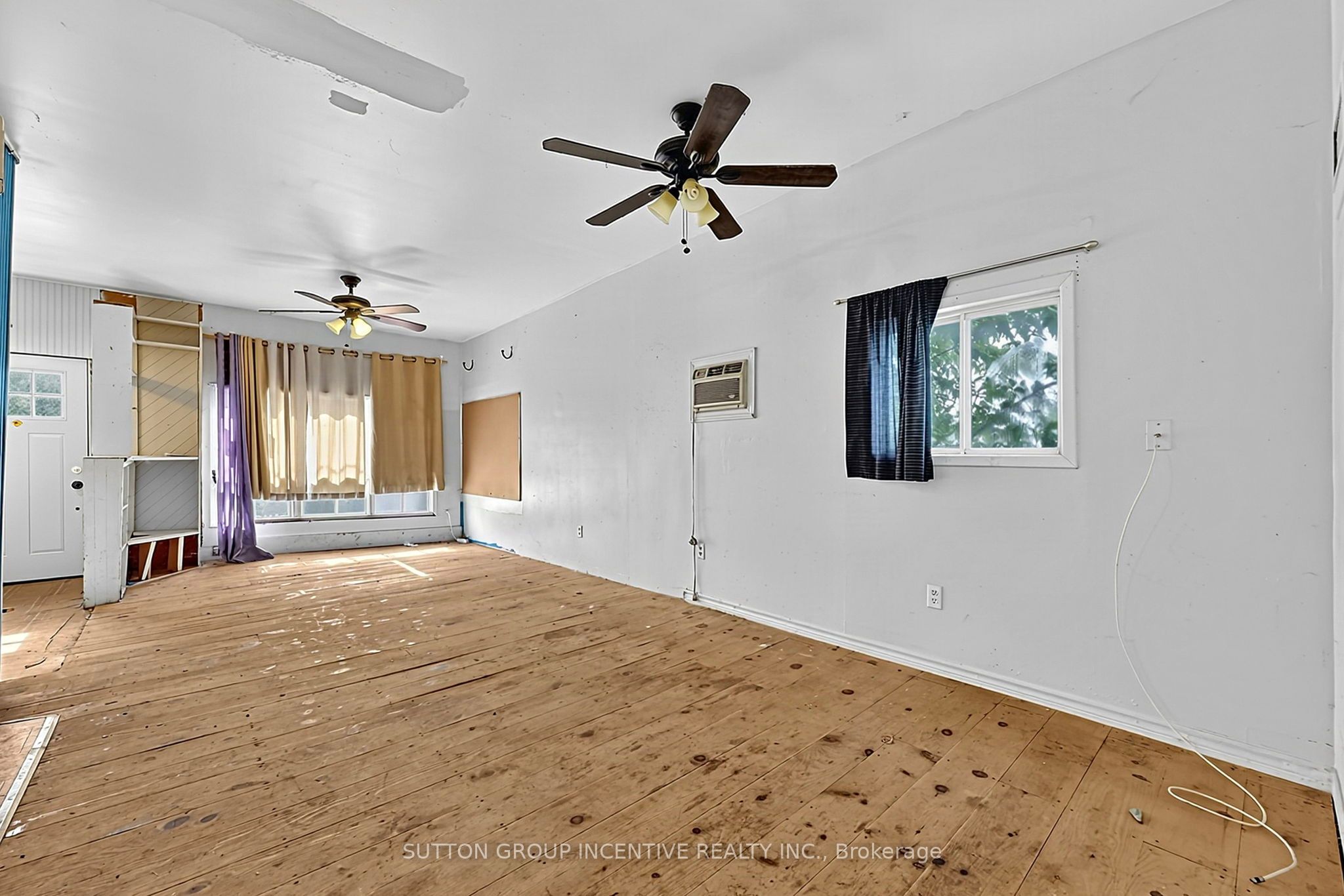 366 Talbot Street Property Photo 12