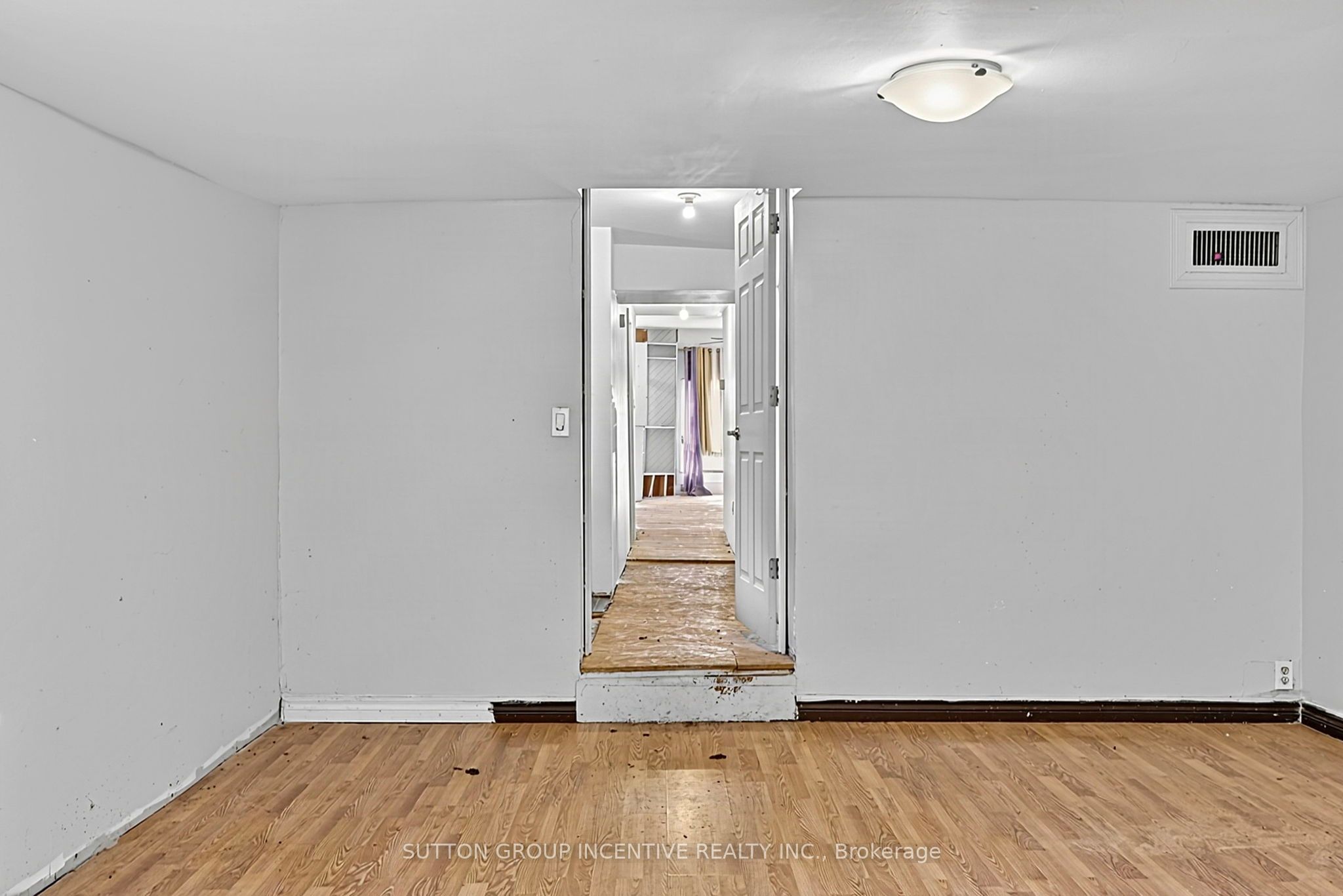 366 Talbot Street Property Photo 19