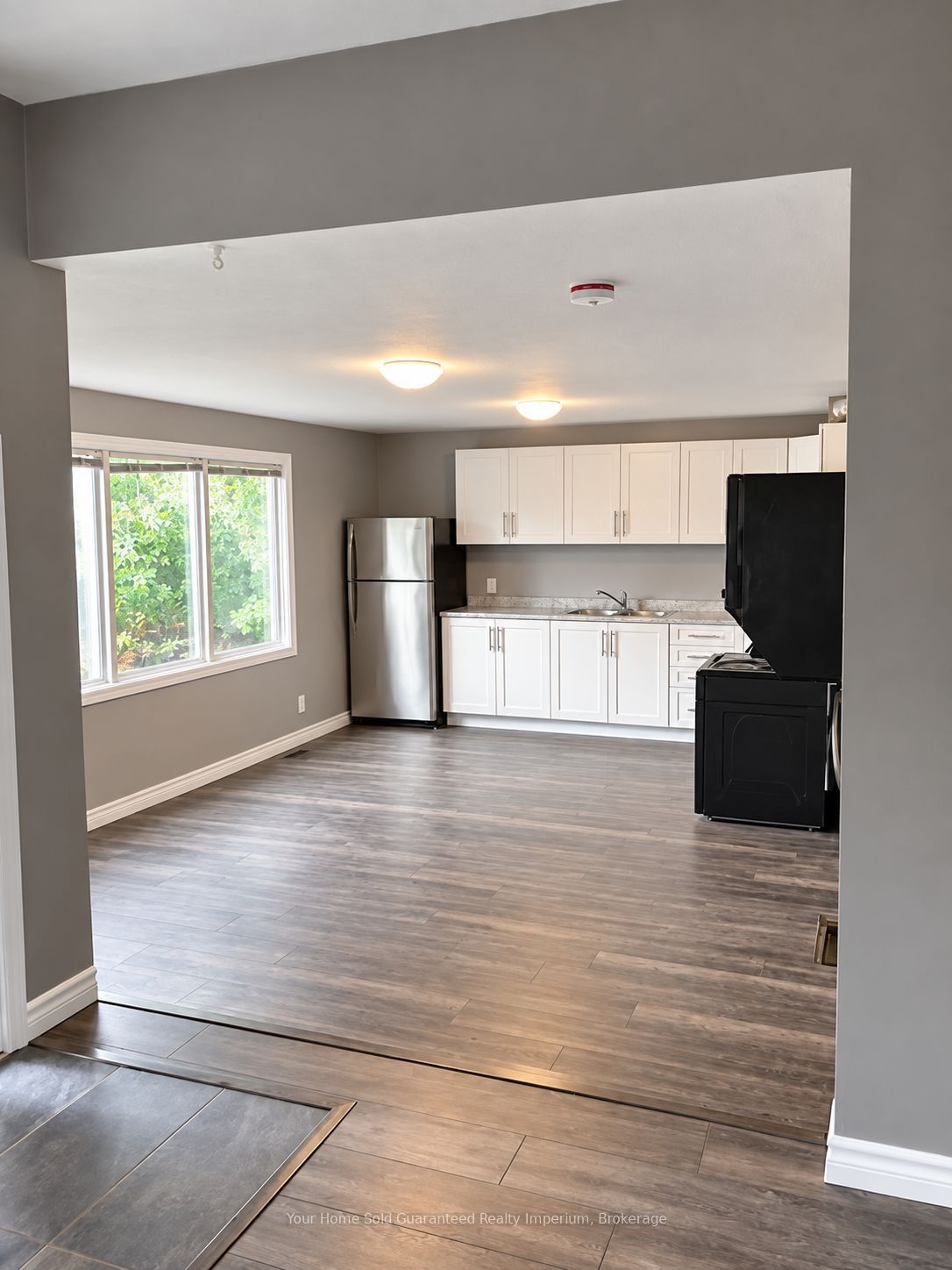 340 Innisfil Street Property Photo 7