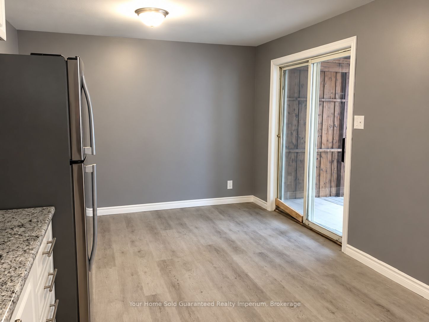 340 Innisfil Street Property Photo 8