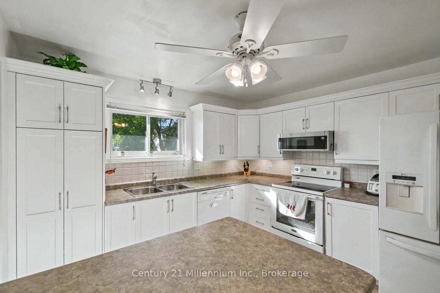 18 Dillon Drive Property Photo 26