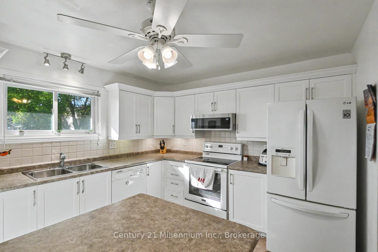 18 Dillon Drive Property Photo 27