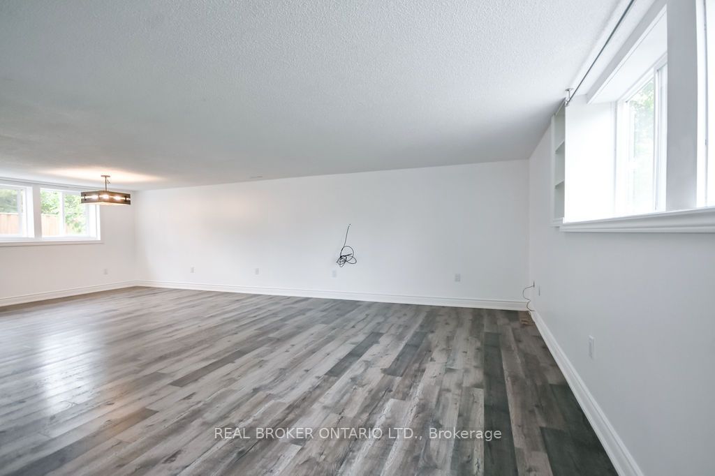 217 John Street Property Photo 13