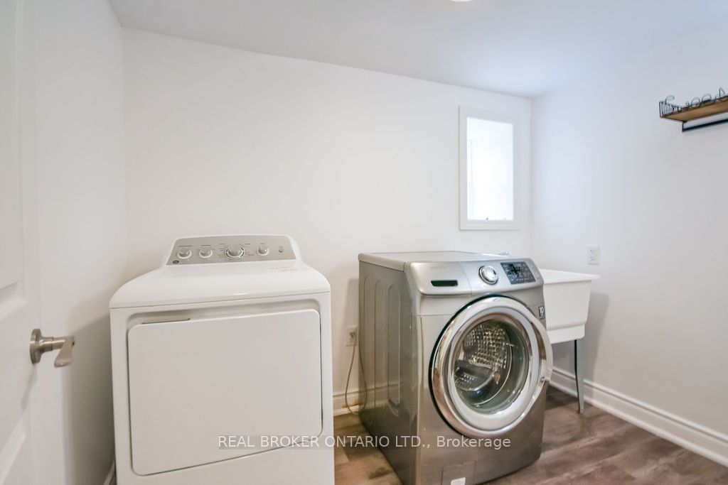 217 John Street Property Photo 17