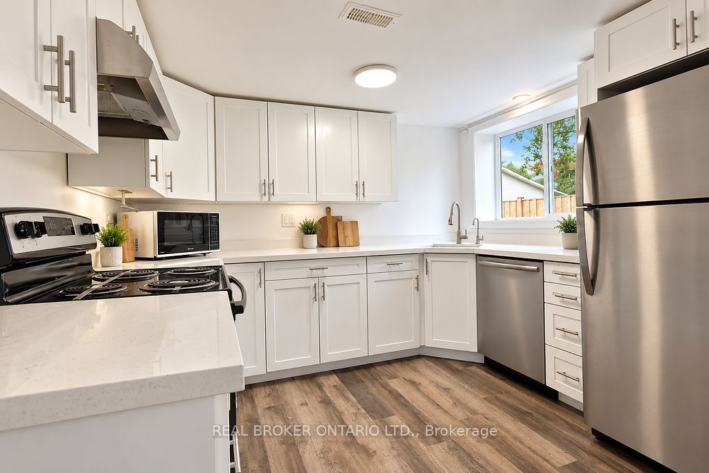 217 John Street Property Photo 33